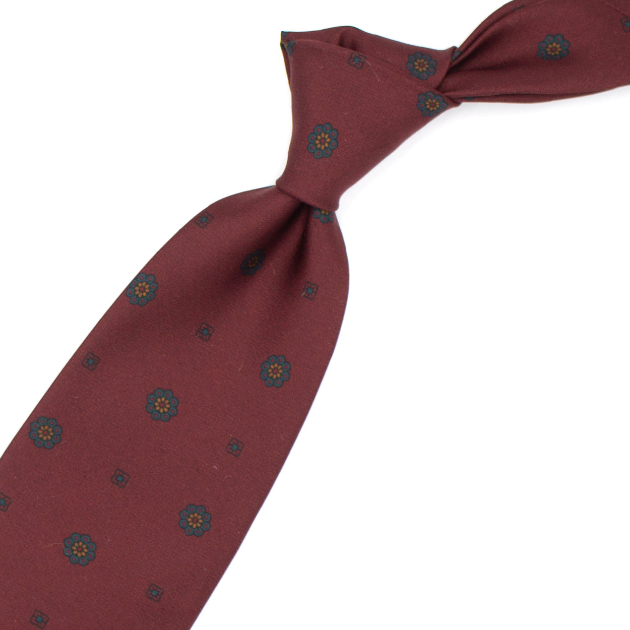 Bordeaux tie with flowers