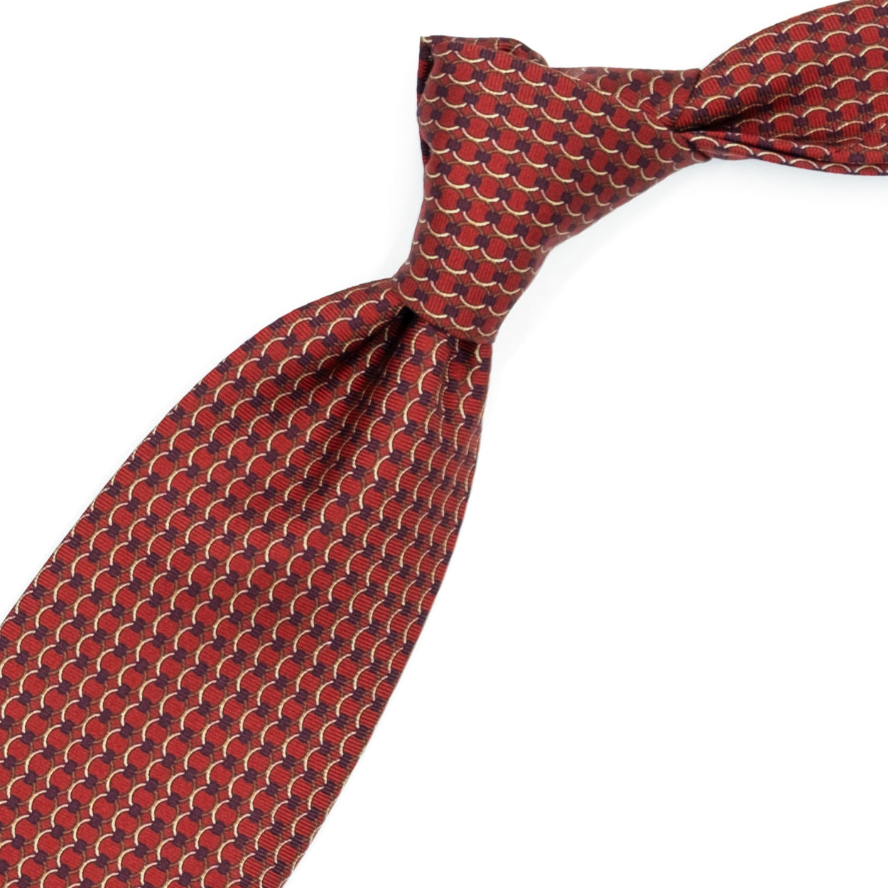 Bordeaux tie with white chain